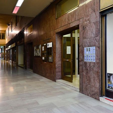 Ur-Nest Galleria Del Toro Болоня Екстериор снимка